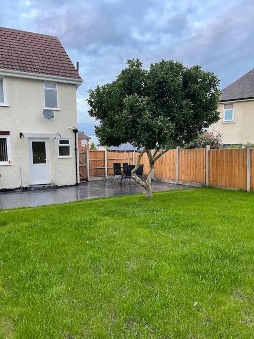 Gated Home Close To Birmingham City Centre Exteriér fotografie