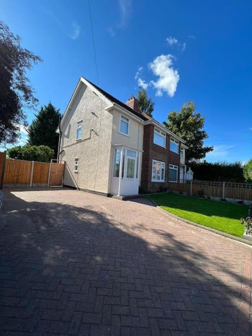 Gated Home Close To Birmingham City Centre Exteriér fotografie